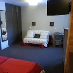 瓦诺斯酒店